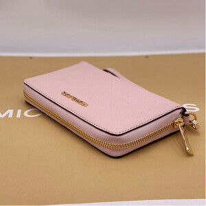 Michael Kors Jet Set Travel Wallet
Phone Case Wristlet Pink